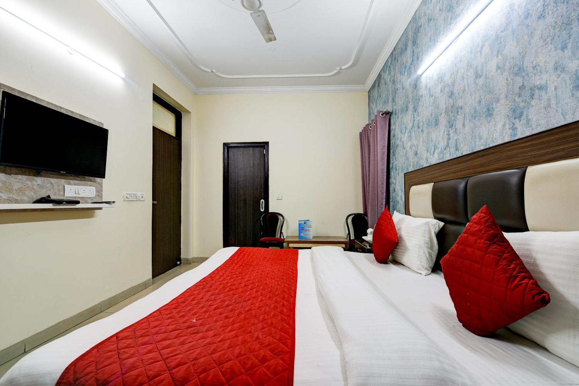 Maison d'hôtes In Bb - Mayank Plaza-near Igi Airport Terminal-3 *