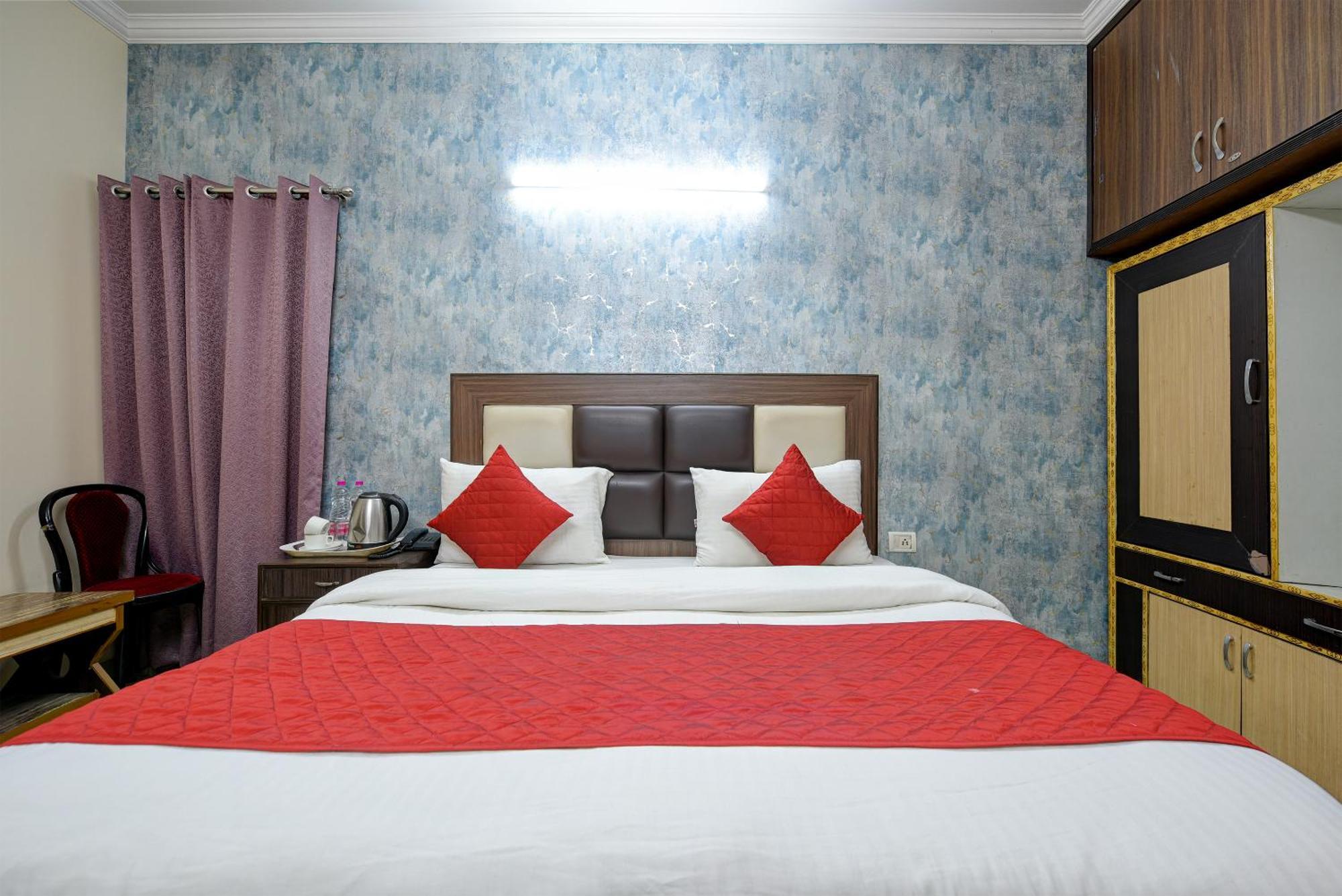 In Bb - Mayank Plaza-near Igi Airport Terminal-3 Maison d'hôtes *